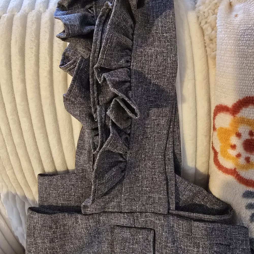 Gray Ruffled Sleeve Top - Picture 2 of 6